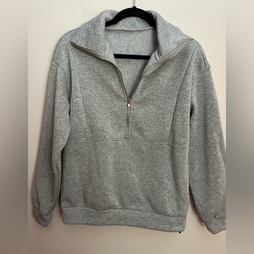 Heathered Gray Quarter Zip Athletic Sweatshirt NWT